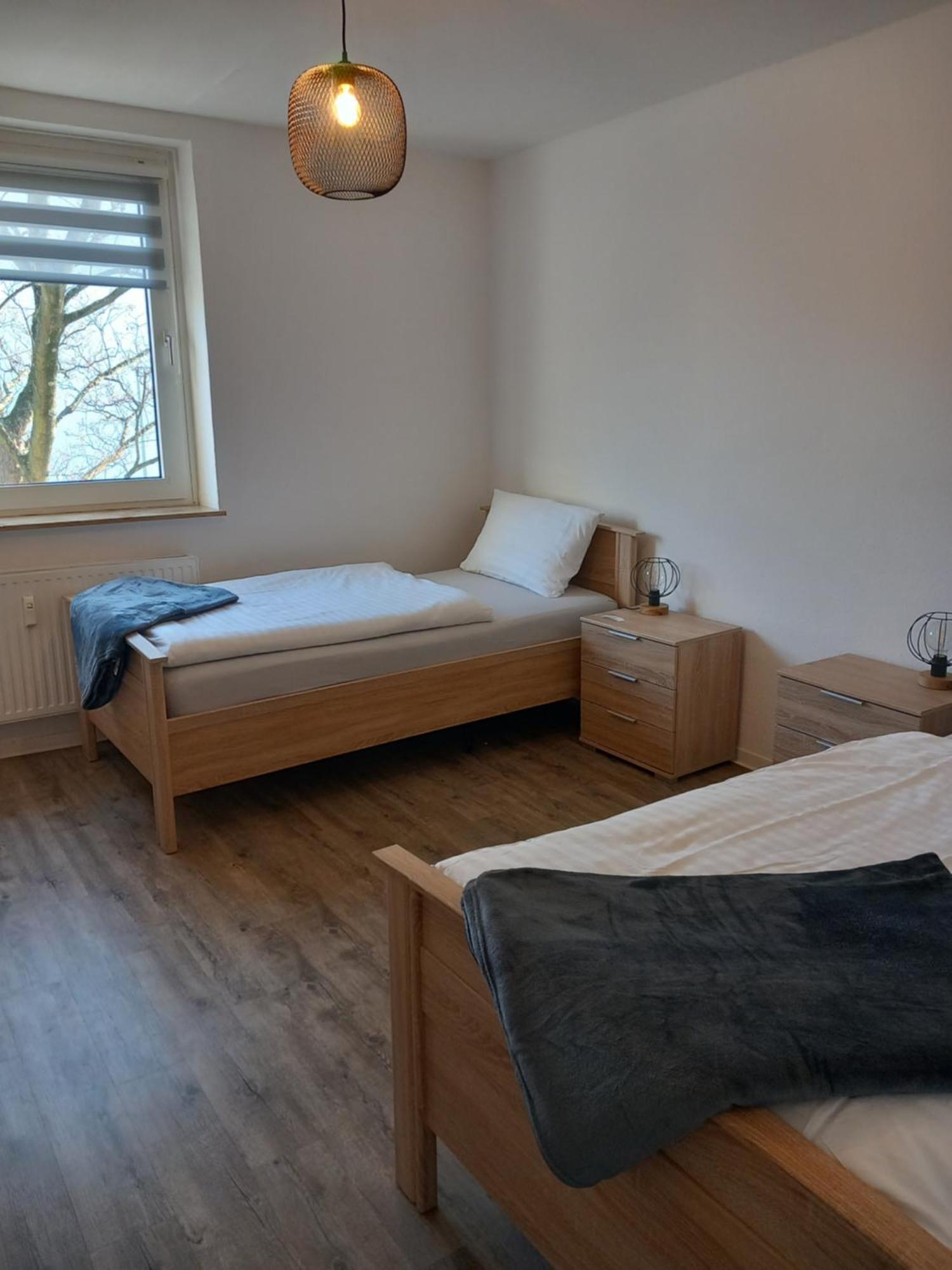 City Apartment Duisburg 2#Netflix &Wlan &Kingsize Bett & Kaffee Maschine & Central & 500M Innenhafen & 2 Min U Bahn Eksteriør billede